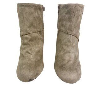 Zigi Soho “Rebel Karlie” Taupe Wedge Booties Size (8)
